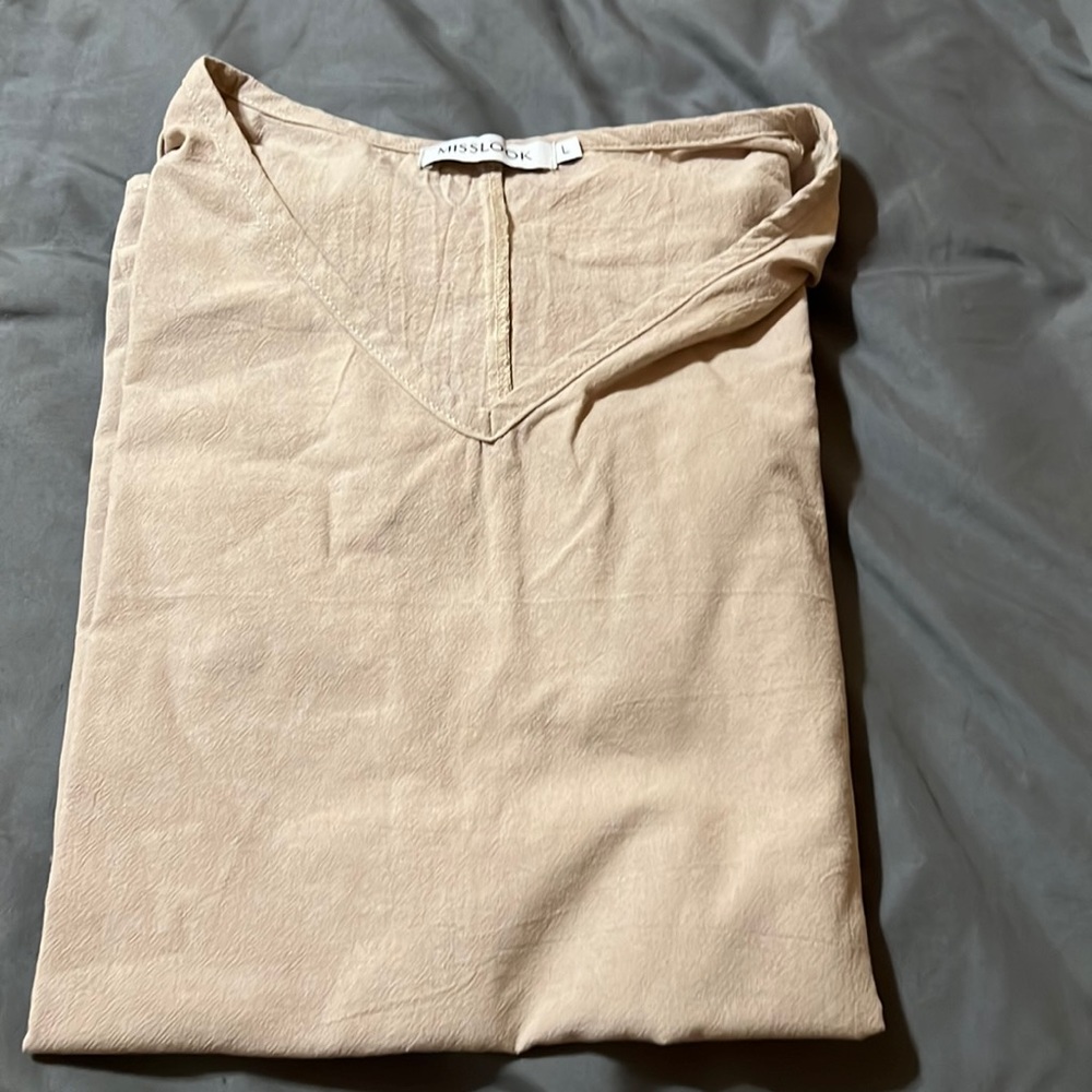 Misslook top, size Large, tan